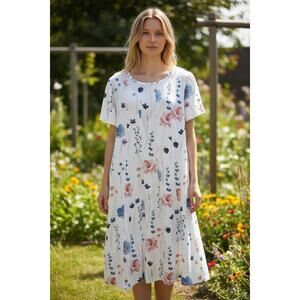 Woman's Floral dress boho Chic Whimsical Comfortable Sz Med Stretchy White Midi